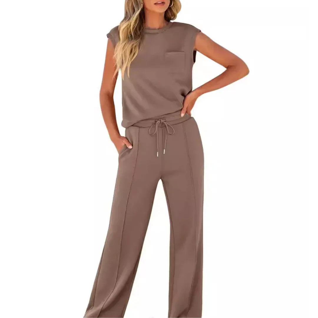 womens-knit-loungewear-set-with-patch-pocket-and-drawstring-pants-2