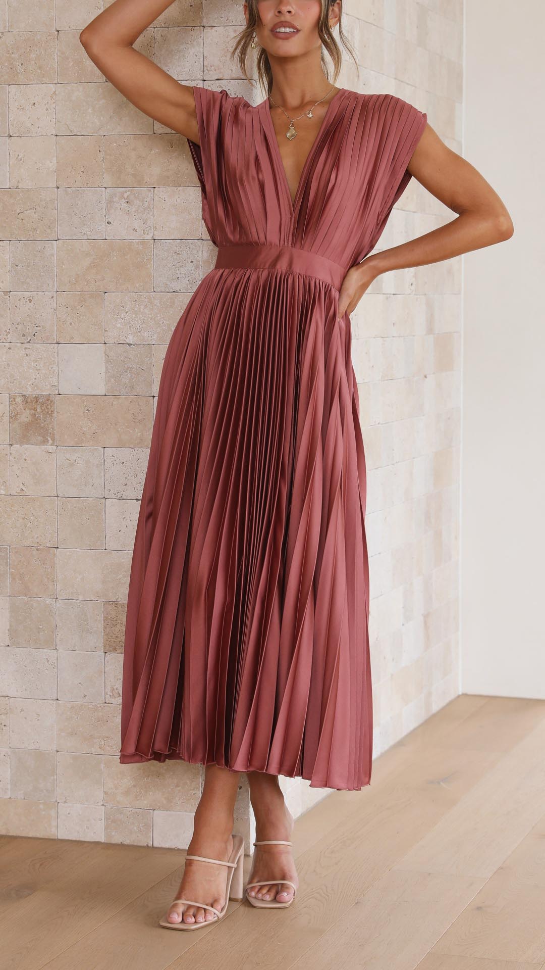 womens-woven-maxi-dress-with-pleated-skirt-and-back-tie-2